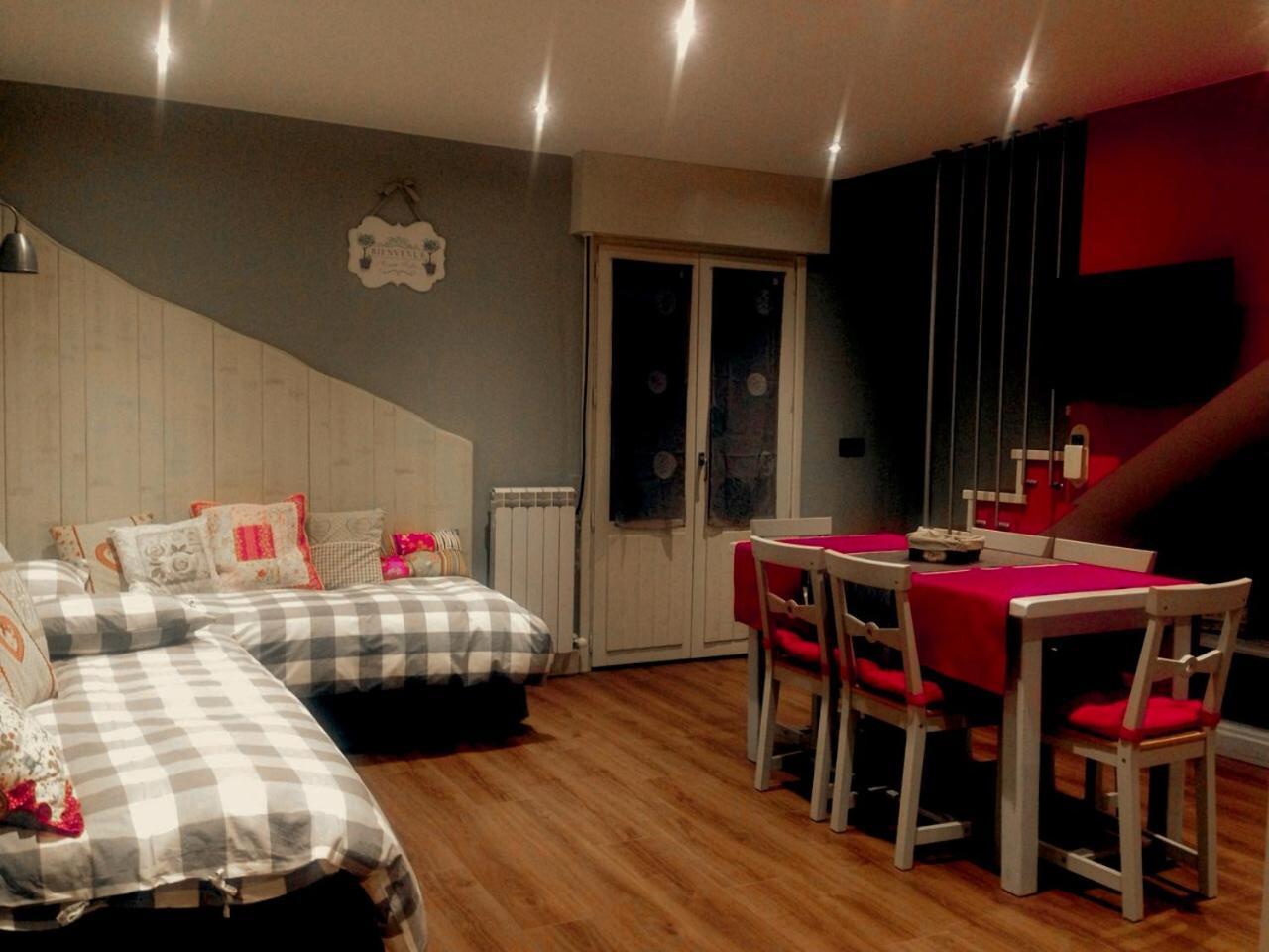 Apartamentos El Rincon De Andrea II Biescas  Exteriör bild